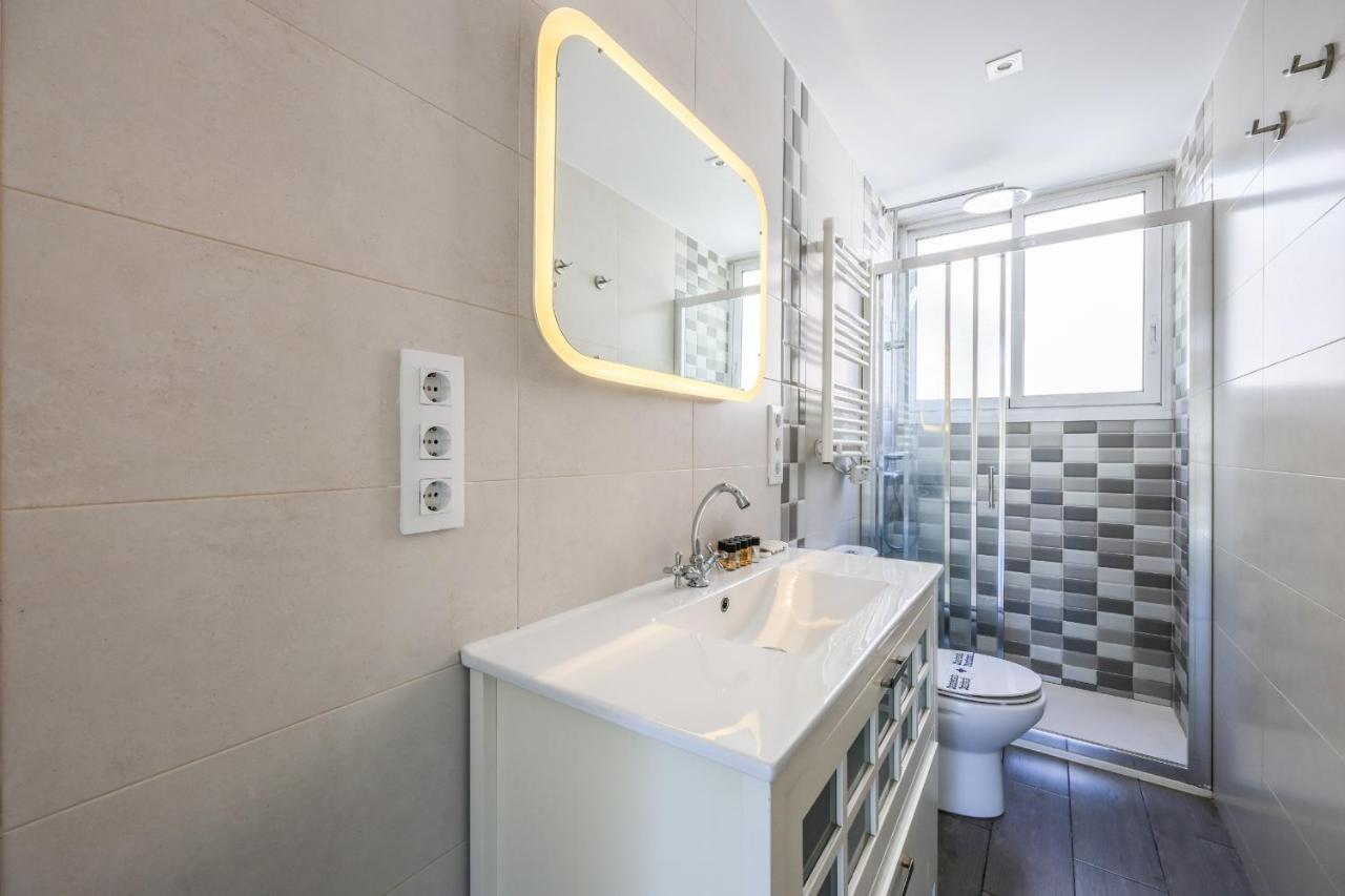 Apartamento Para 5 Personas Cerca De Ifema Y Aeropuerto Alquiler Temporal Madrid Exterior photo
