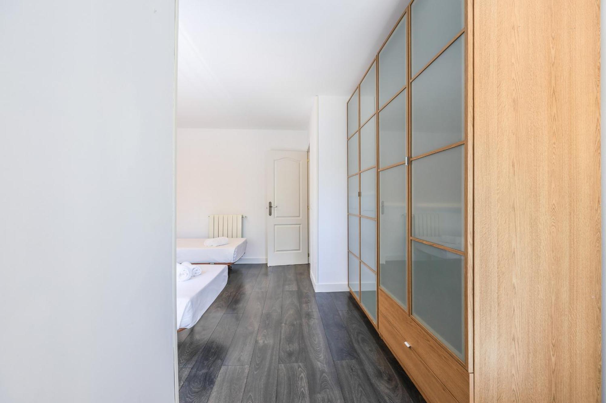 Apartamento Para 5 Personas Cerca De Ifema Y Aeropuerto Alquiler Temporal Madrid Exterior photo
